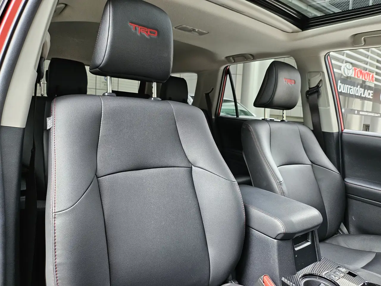 Toyota 4-Runner снимка Toyota 4-Runner