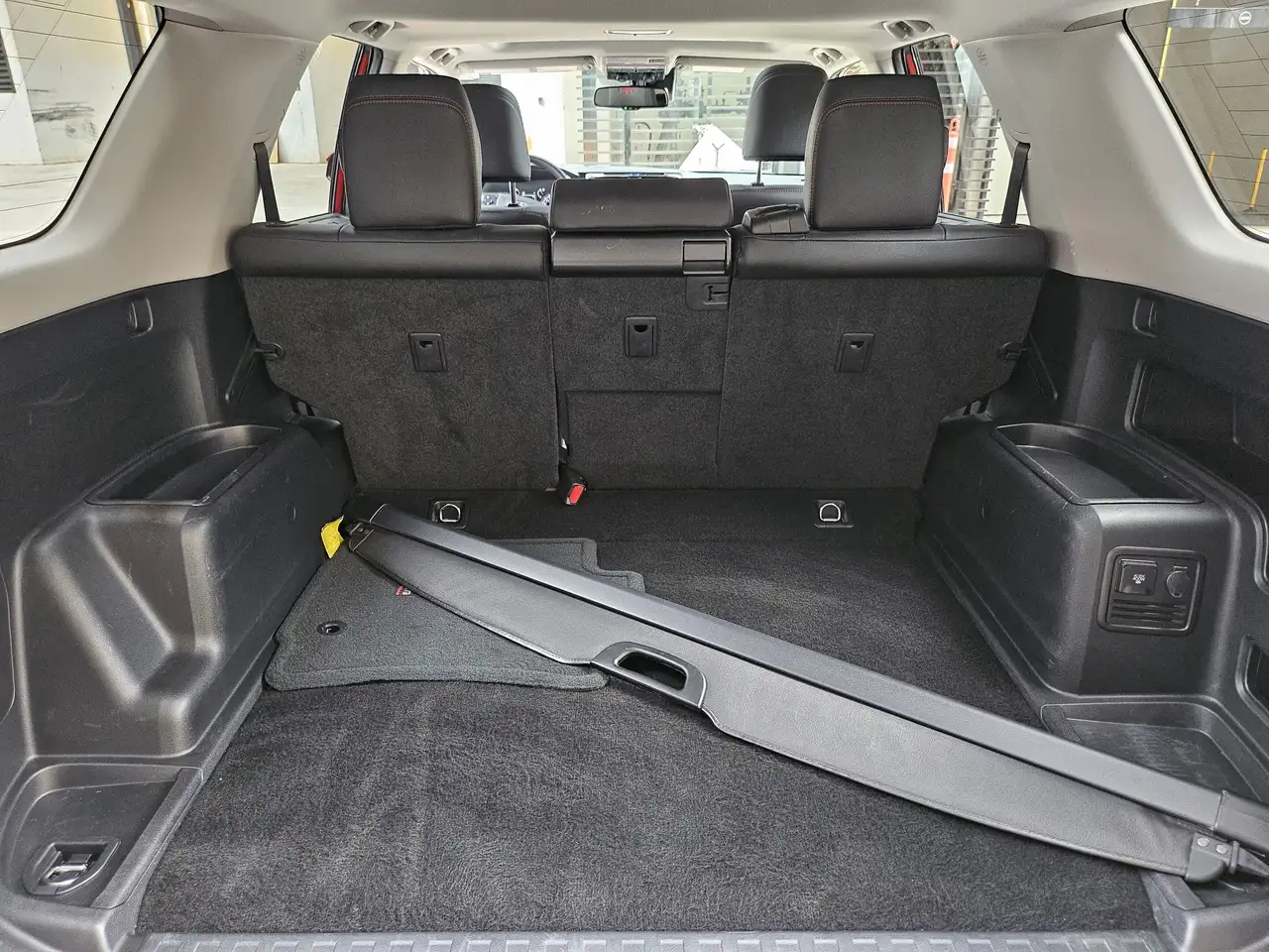 Toyota 4-Runner снимка Toyota 4-Runner