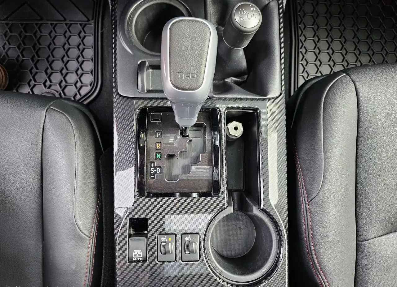 Toyota 4-Runner снимка Toyota 4-Runner