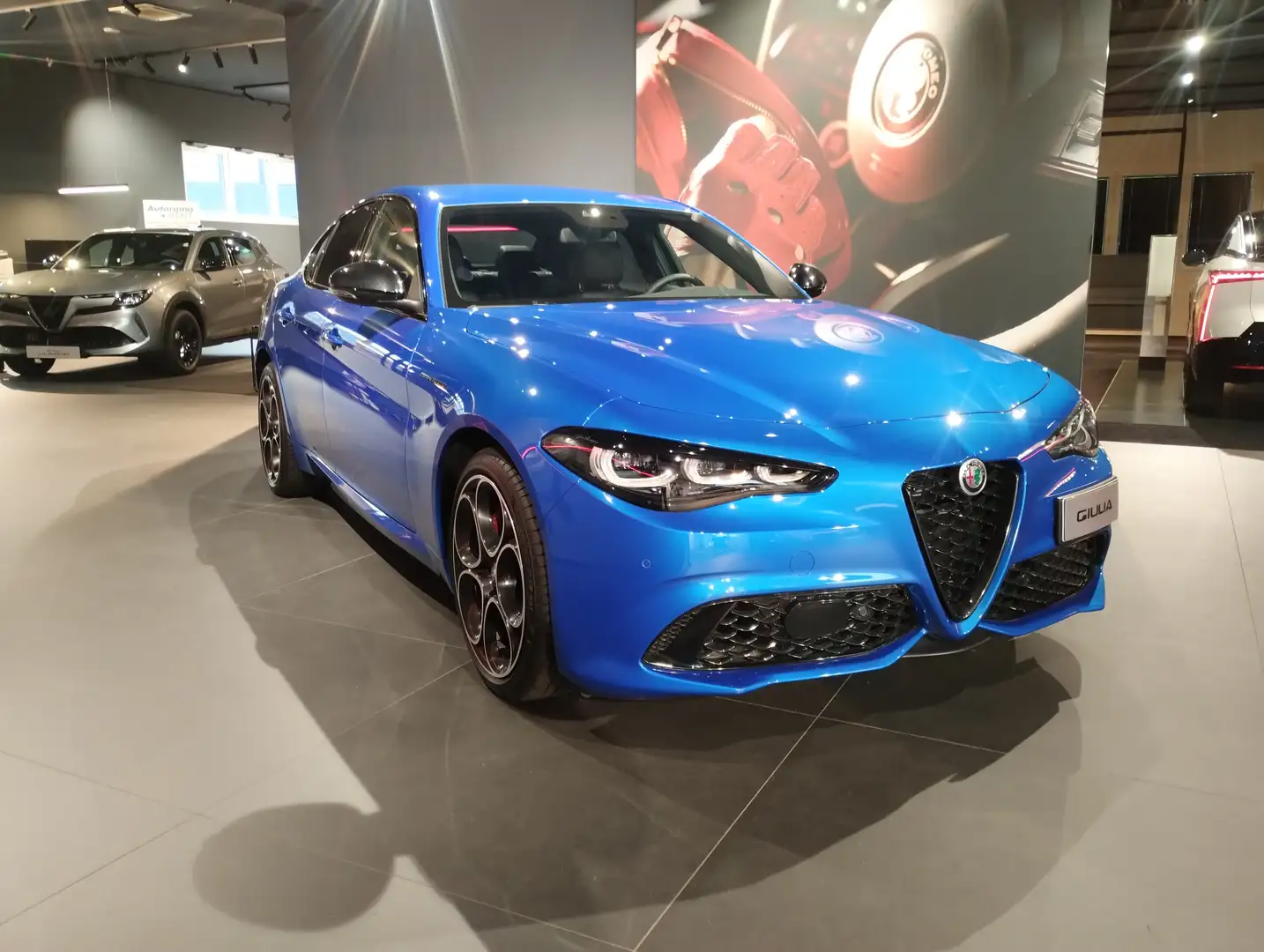 Alfa Romeo Giulia ALFA GIULIA COMPETIZIONE 2.2 TD 210CV AT8 Q4 MY23 Blu/Azzurro - 2