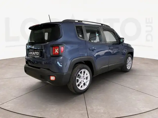 Jeep Renegade view 4