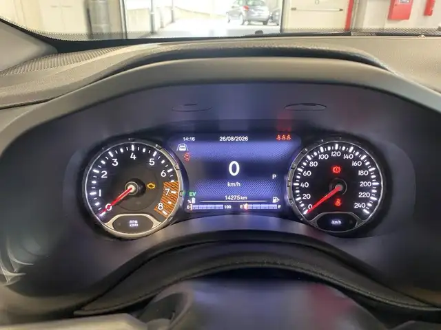 Jeep Renegade view 16