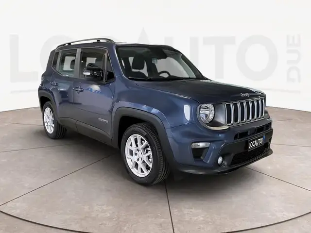 Jeep Renegade view 3