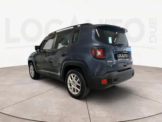 Jeep Renegade view 5
