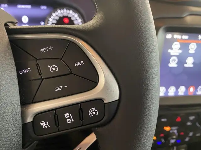 Jeep Renegade view 13