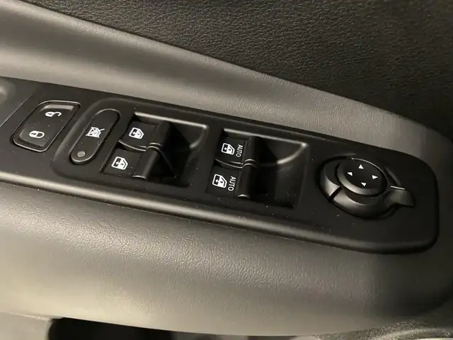 Jeep Renegade view 20