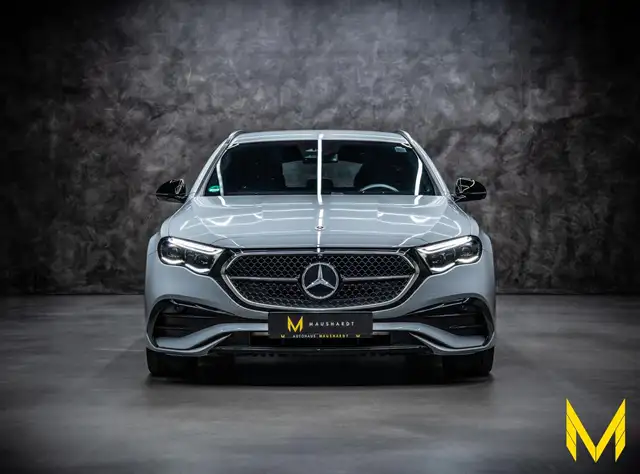 Mercedes-Benz E-Class view 2