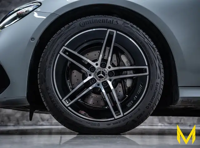 Mercedes-Benz E-Class view 10