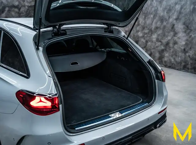 Mercedes-Benz E-Class view 8
