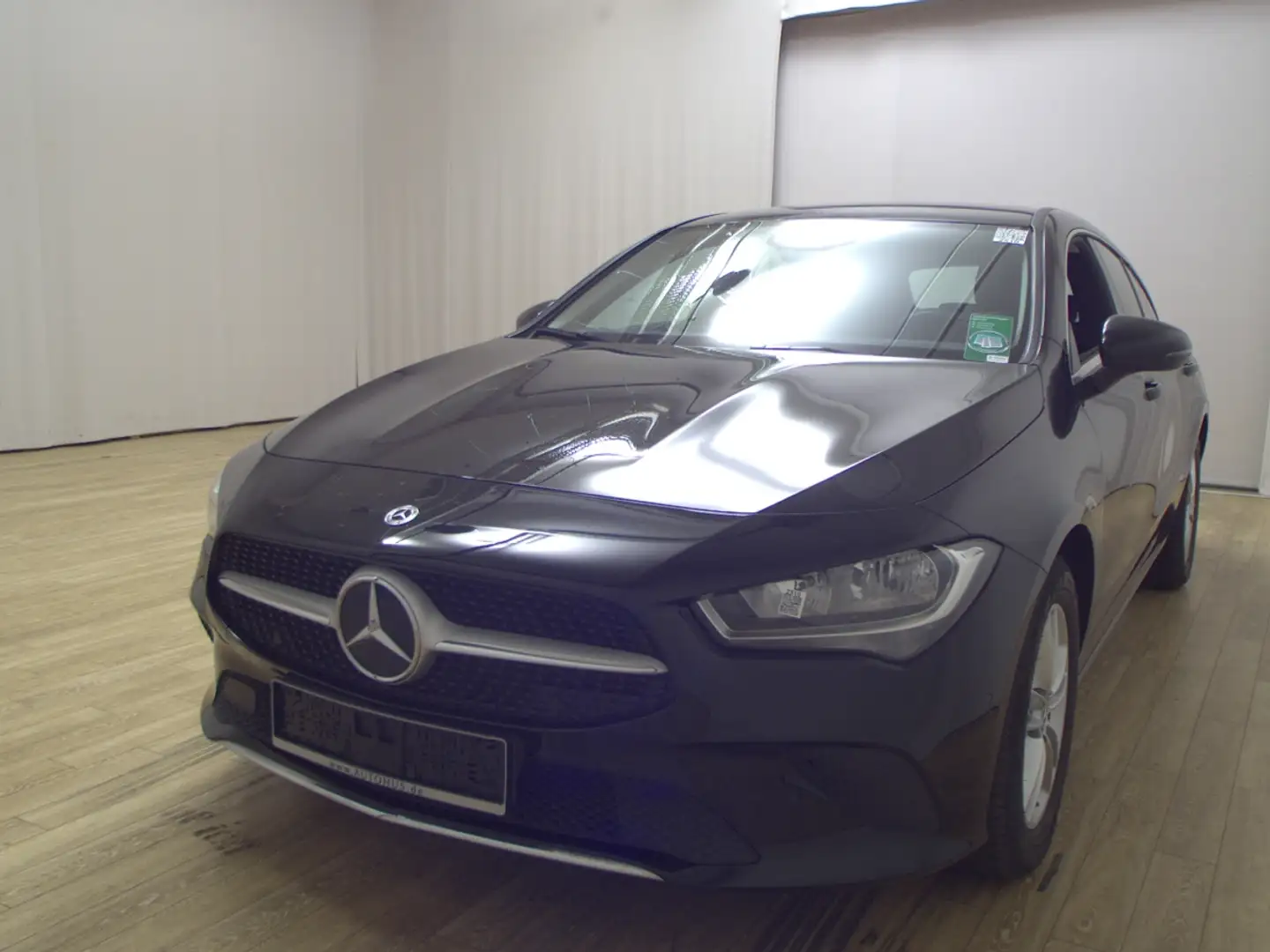 Mercedes-Benz CLA 200 SB d Progressive Navi AHK PDC Shz Schwarz - 2