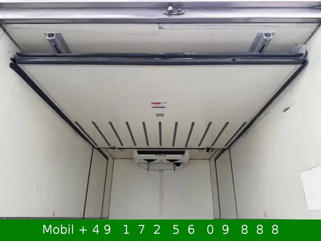 Mercedes-Benz Sprinter view 9