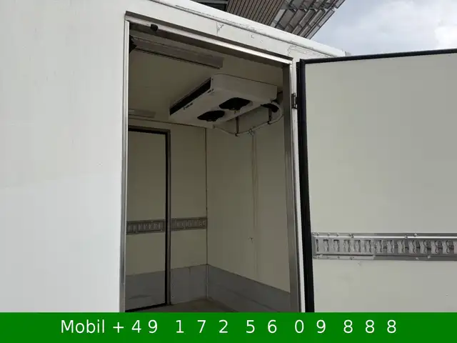 Mercedes-Benz Sprinter view 12