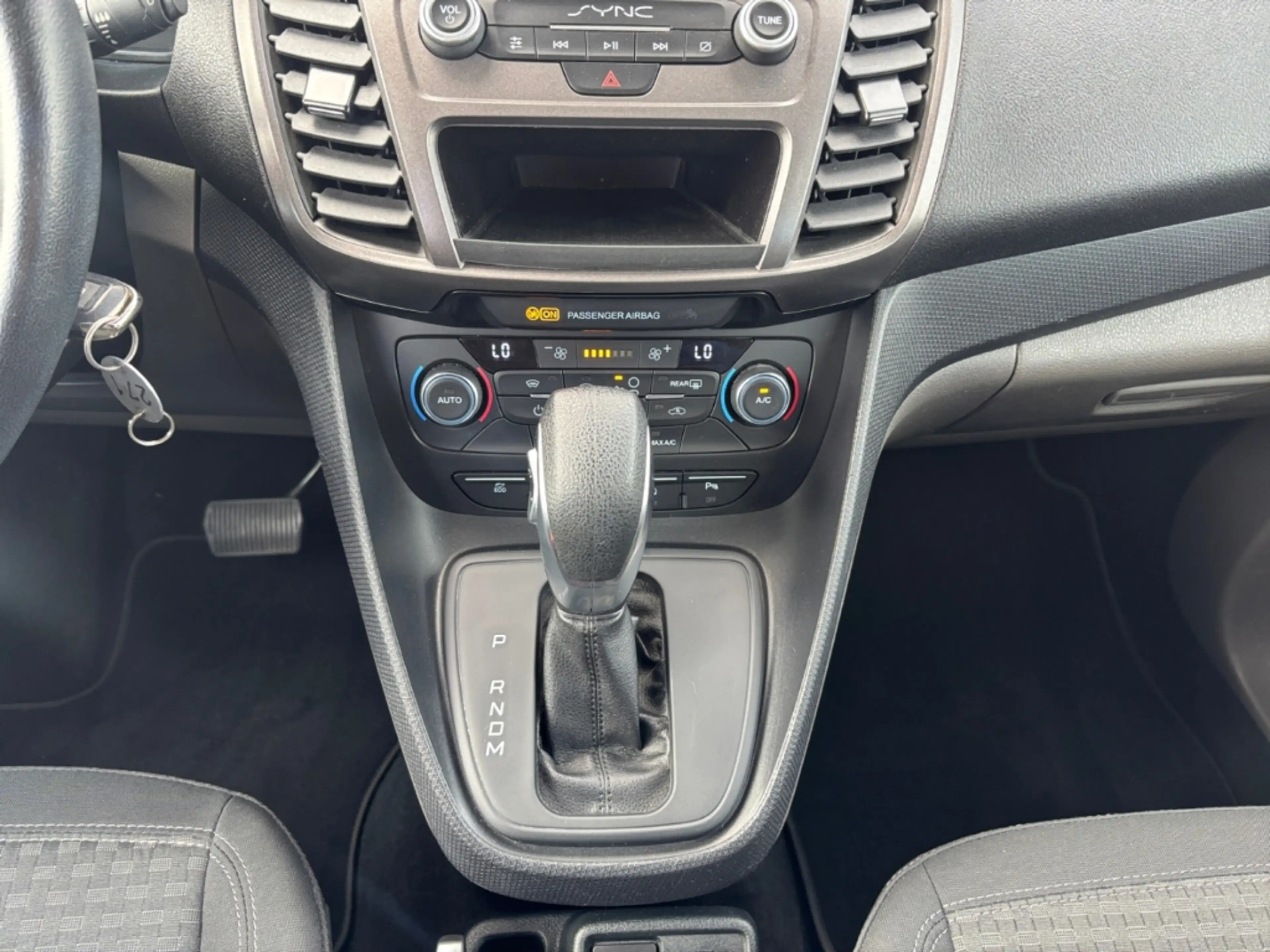 Ford Tourneo Connect Trend Autom NAVI Klimaaut RFK ACC FSH Tempo — photo 14