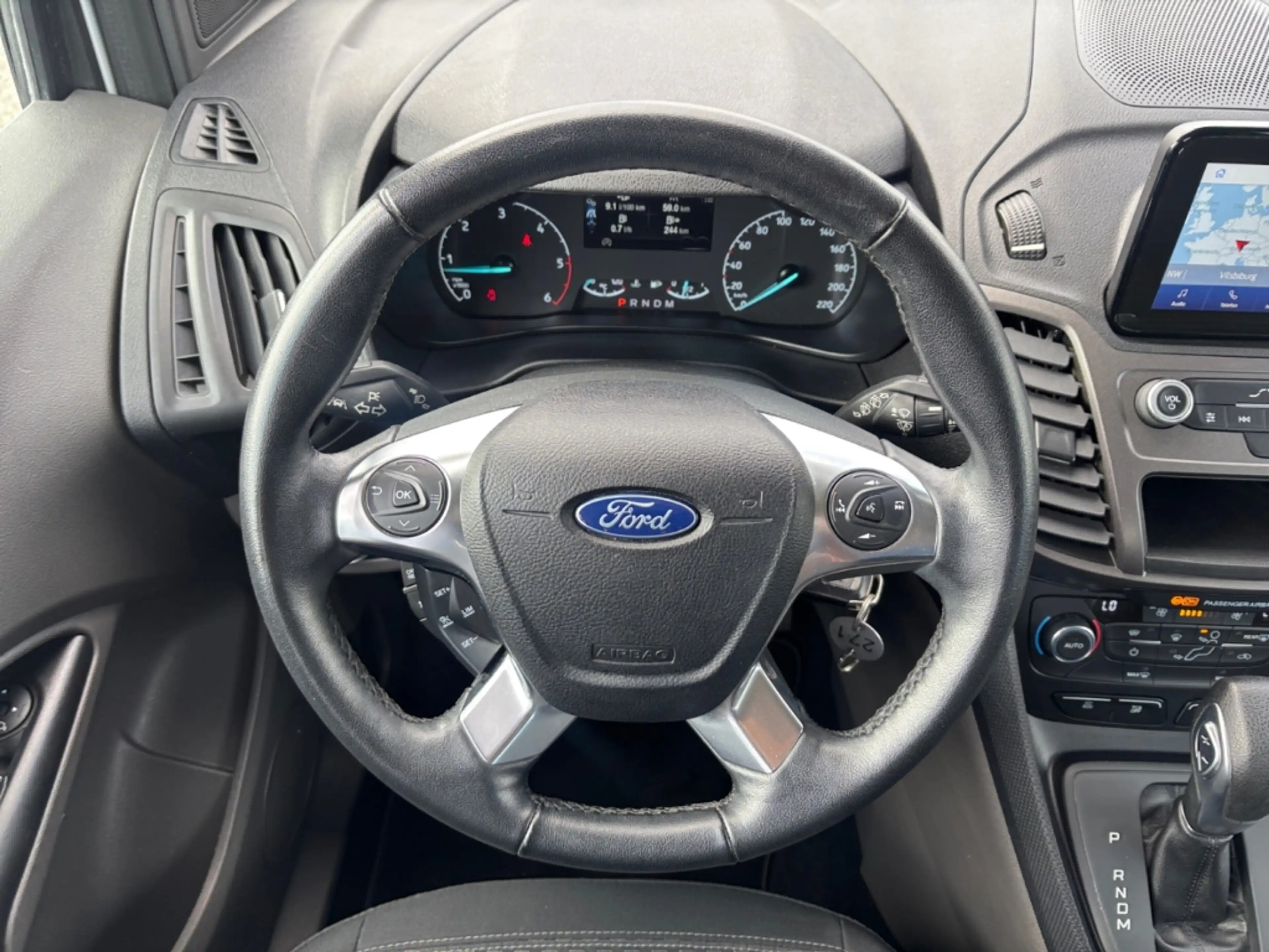 Ford Tourneo Connect Trend Autom NAVI Klimaaut RFK ACC FSH Tempo — photo 9