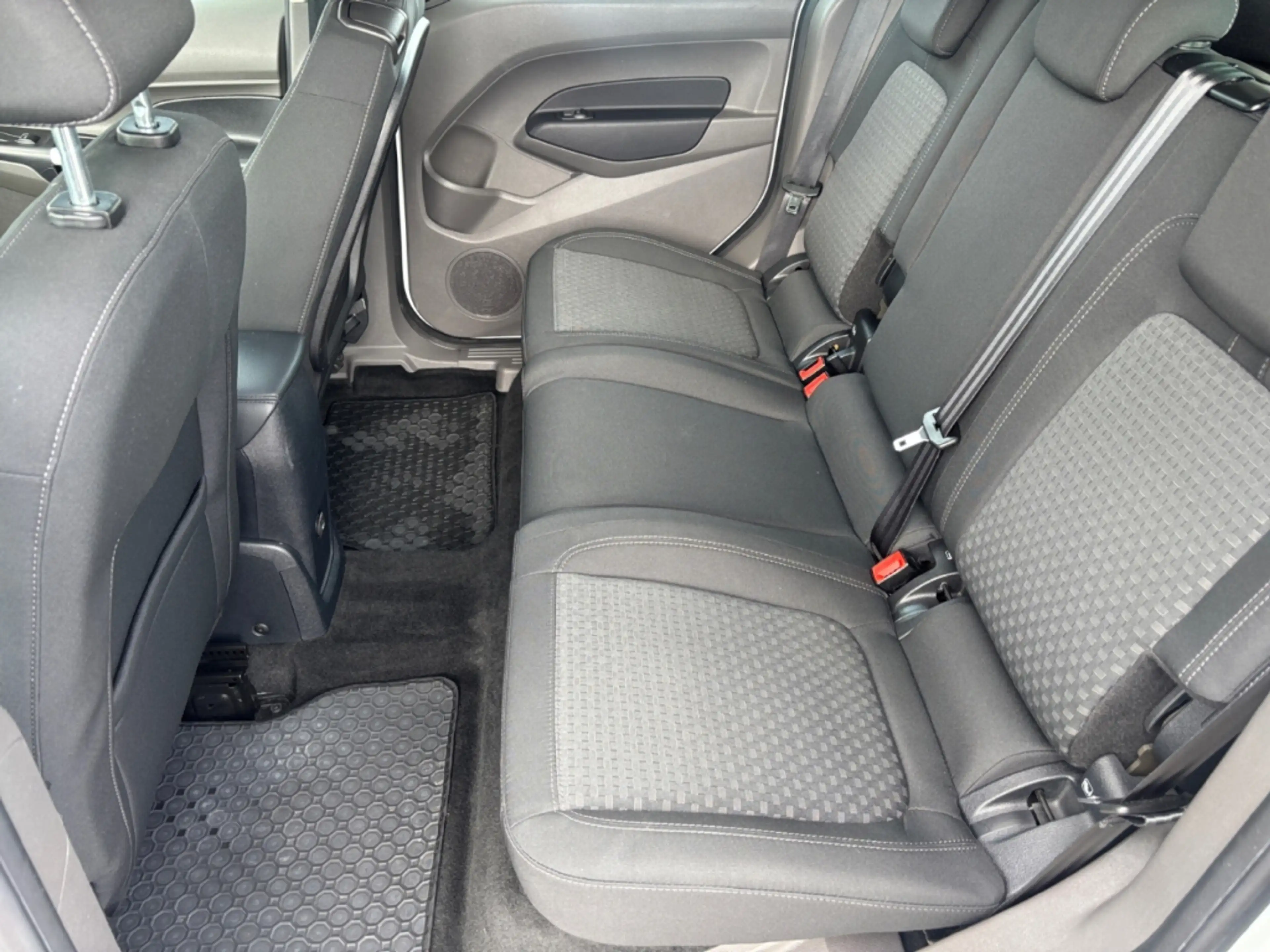 Ford Tourneo Connect Trend Autom NAVI Klimaaut RFK ACC FSH Tempo — photo 12