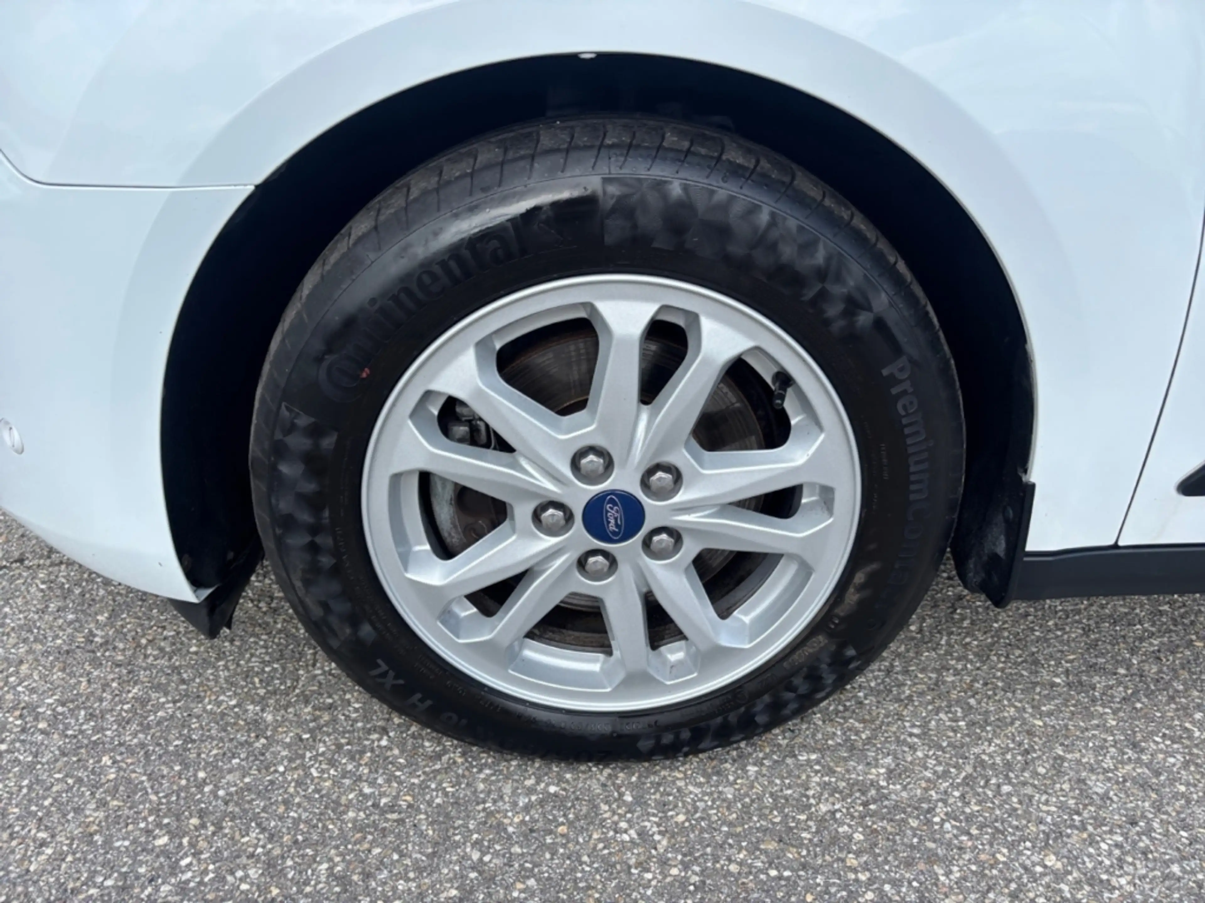 Ford Tourneo Connect Trend Autom NAVI Klimaaut RFK ACC FSH Tempo — photo 3