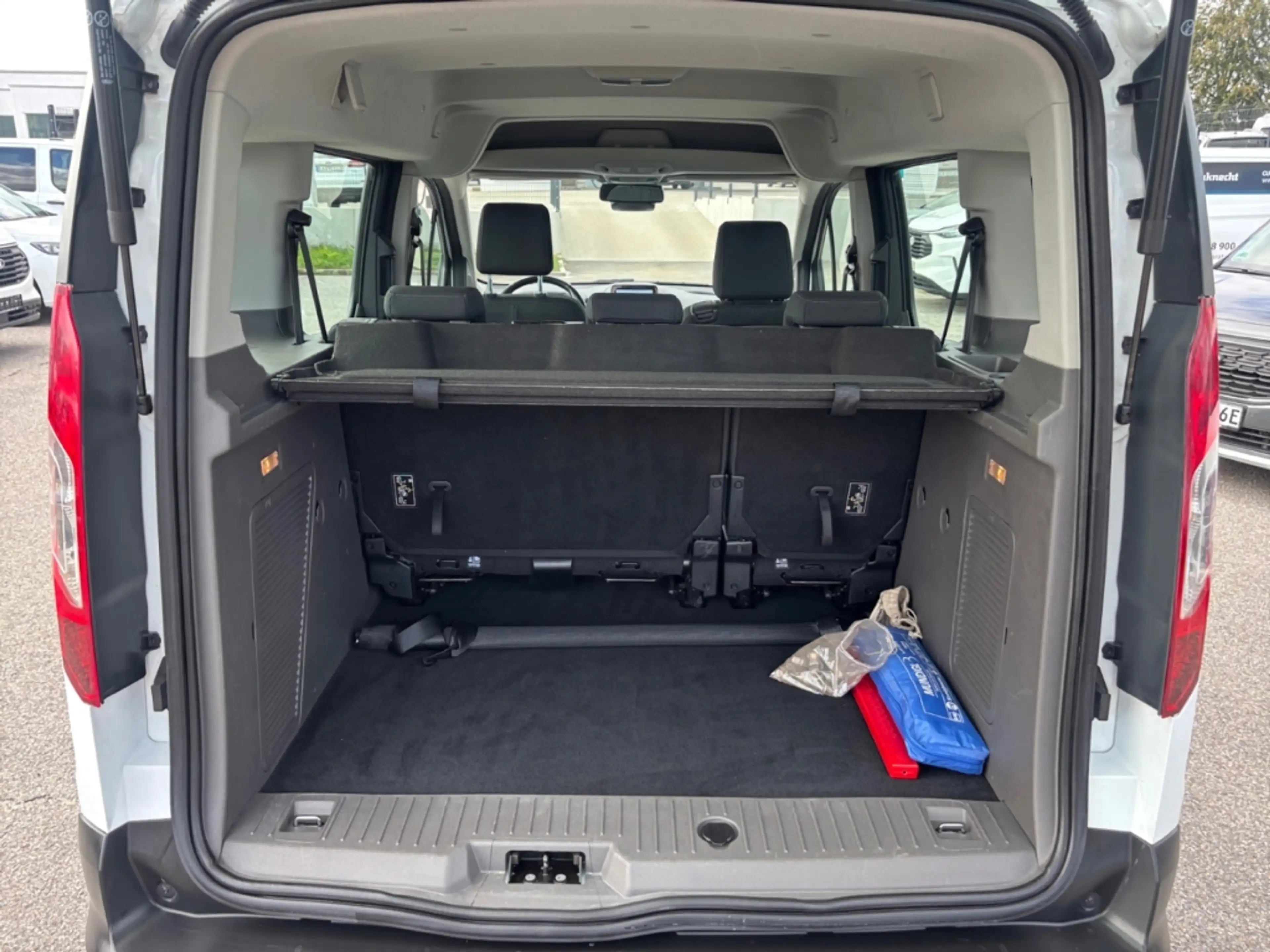 Ford Tourneo Connect Trend Autom NAVI Klimaaut RFK ACC FSH Tempo — photo 15
