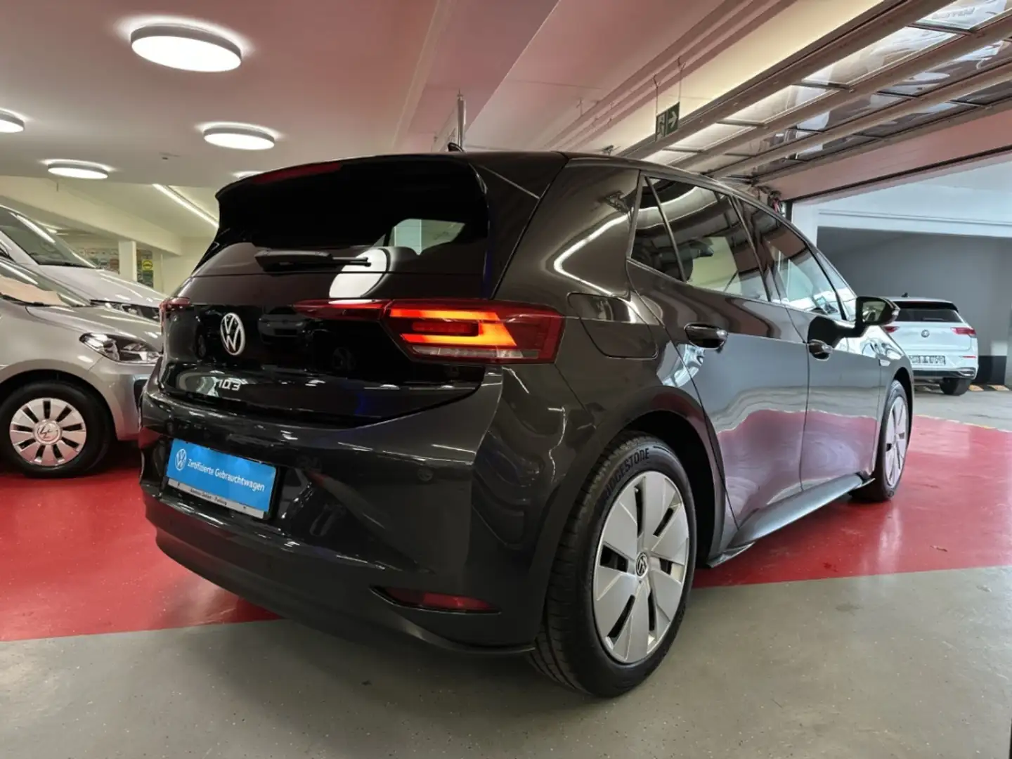 Volkswagen ID.3 Pure Performance 45 kWh Navi LED Einparkhilfe Grau - 2