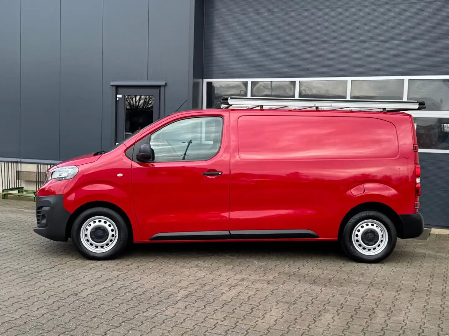 Peugeot Expert 2.0 BlueHDI 120 Pro - sensoren - trekhaak - 1e eig Czerwony - 2