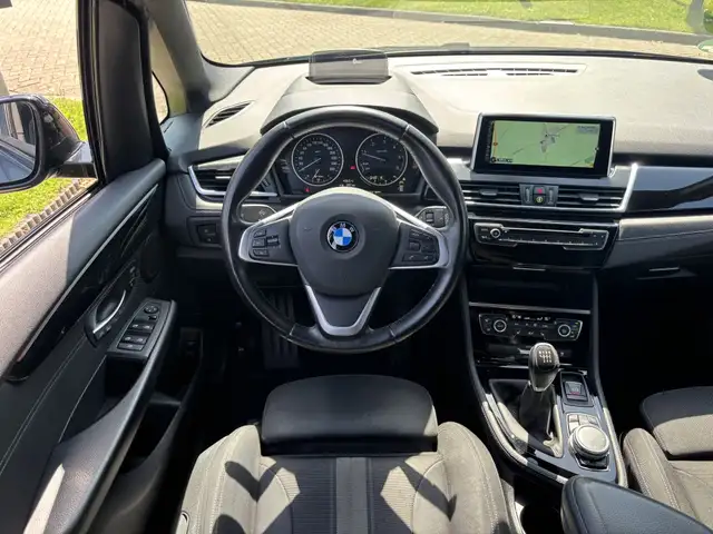 BMW 2 Series view 12