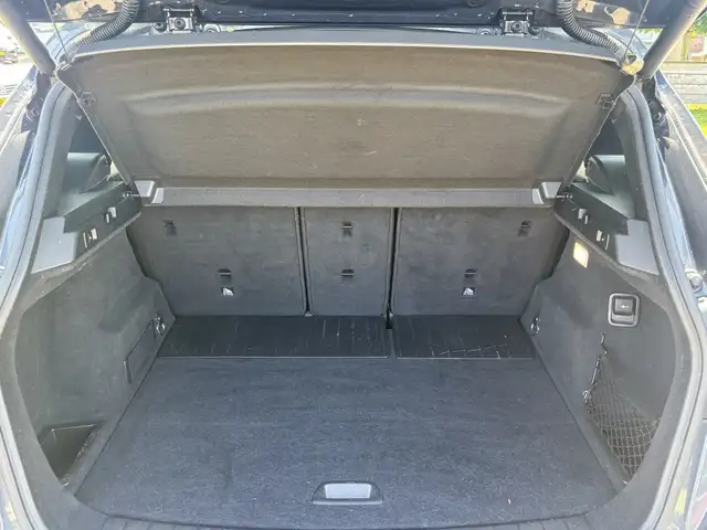 BMW 2 Series view 9