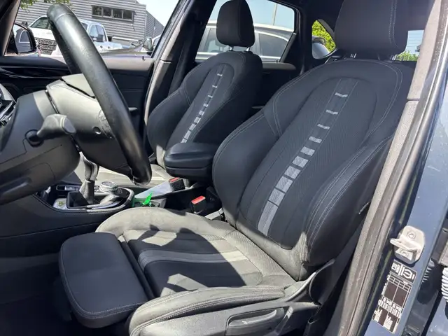 BMW 2 Series view 15