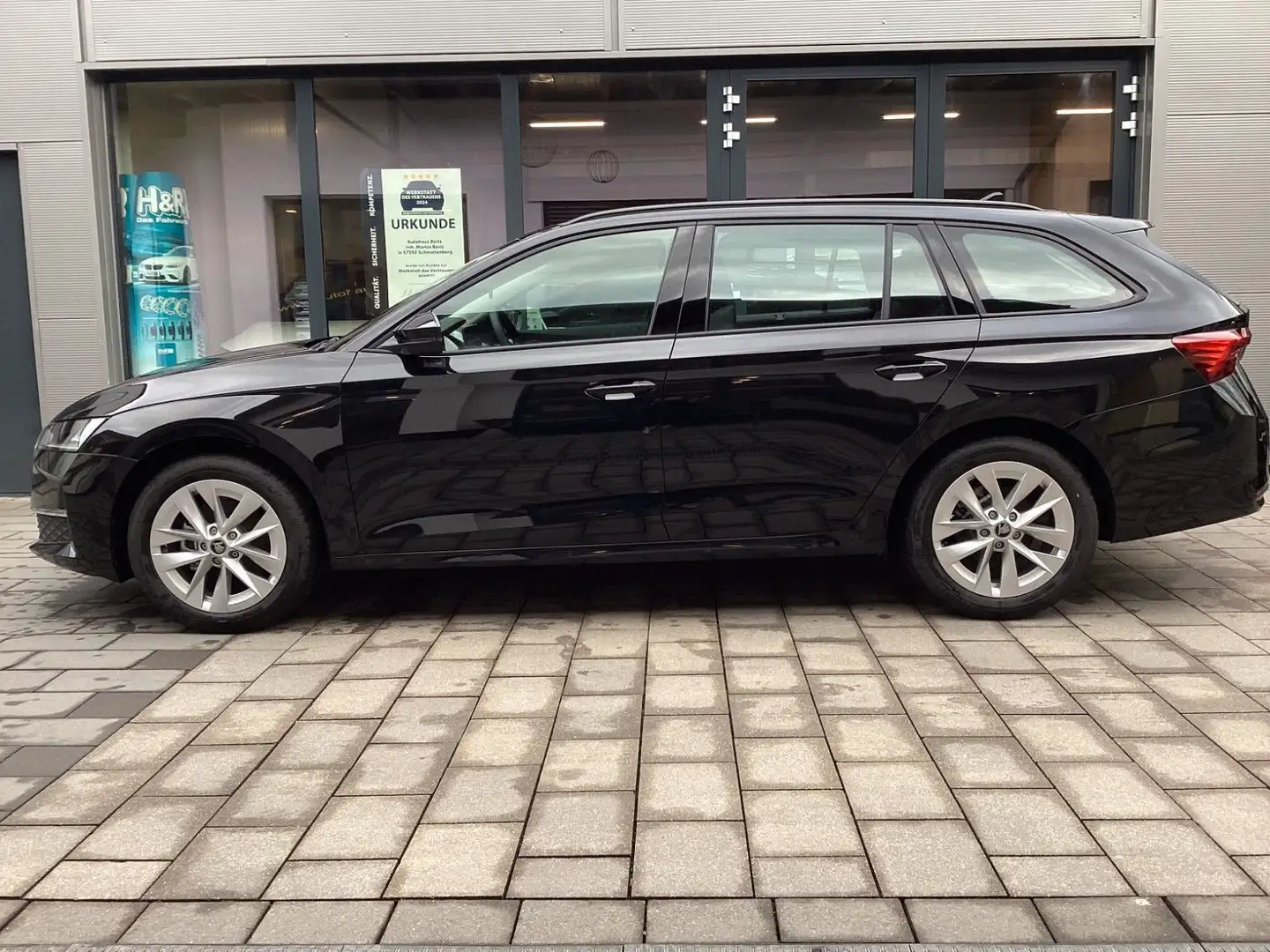 Skoda Octavia Combi Selection DSG AHK+Navi+DAB+ACC+Kes Schwarz - 1