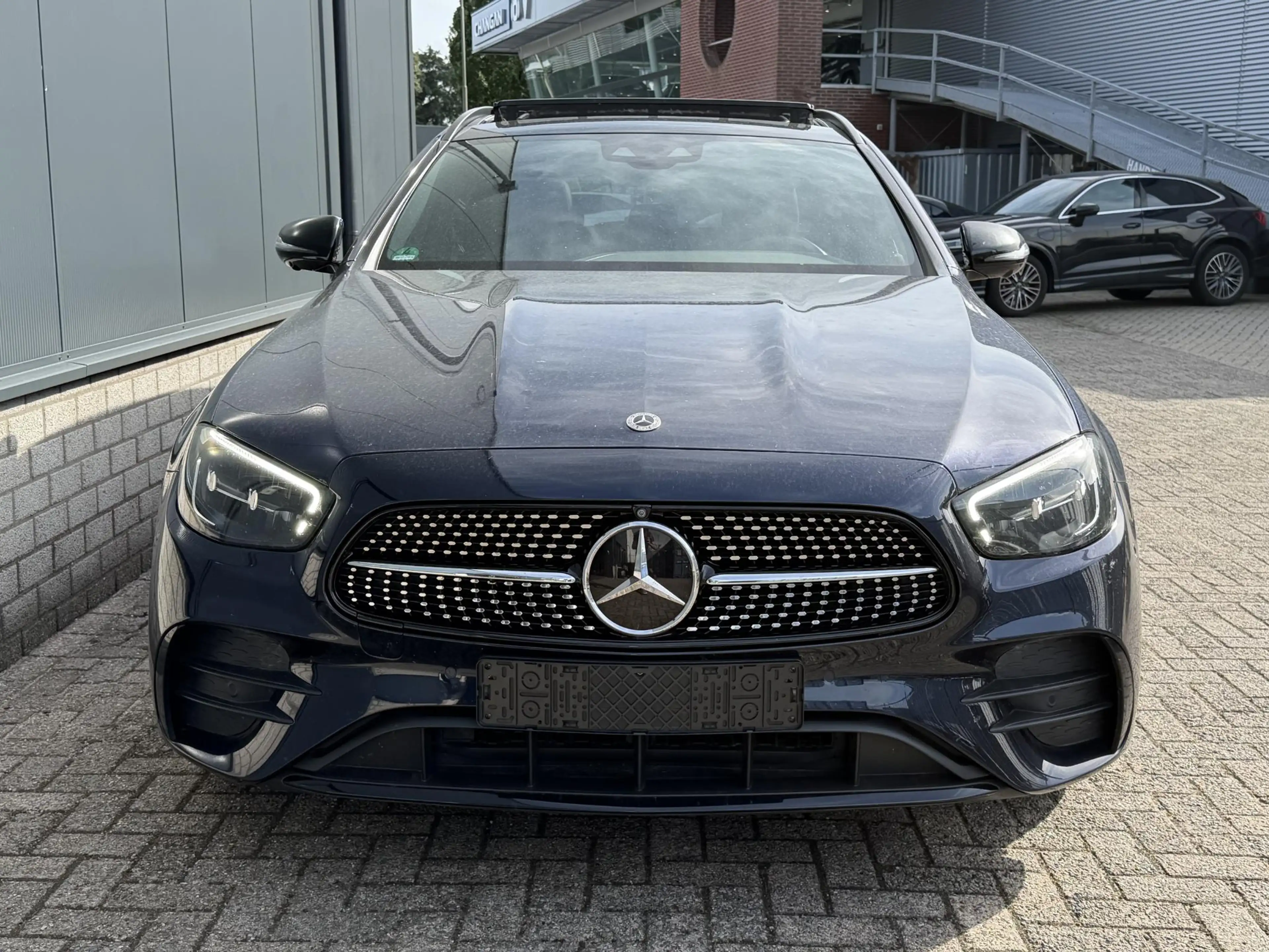 Mercedes-Benz E 300 Estate e AMG Line 18"/SOH 93%/Panoramadak/Burmeste — photo 24