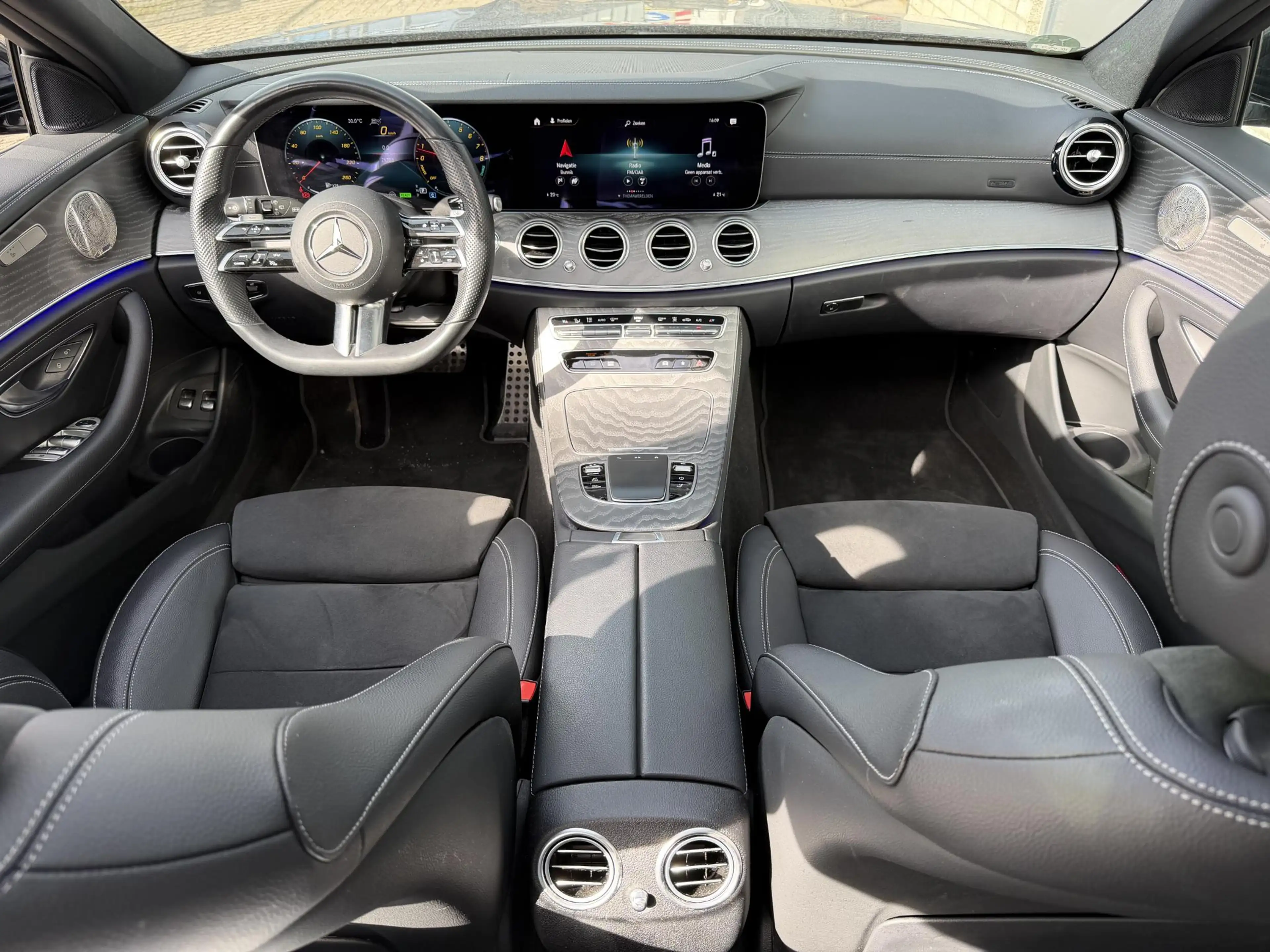 Mercedes-Benz E 300 Estate e AMG Line 18"/SOH 93%/Panoramadak/Burmeste — photo 3
