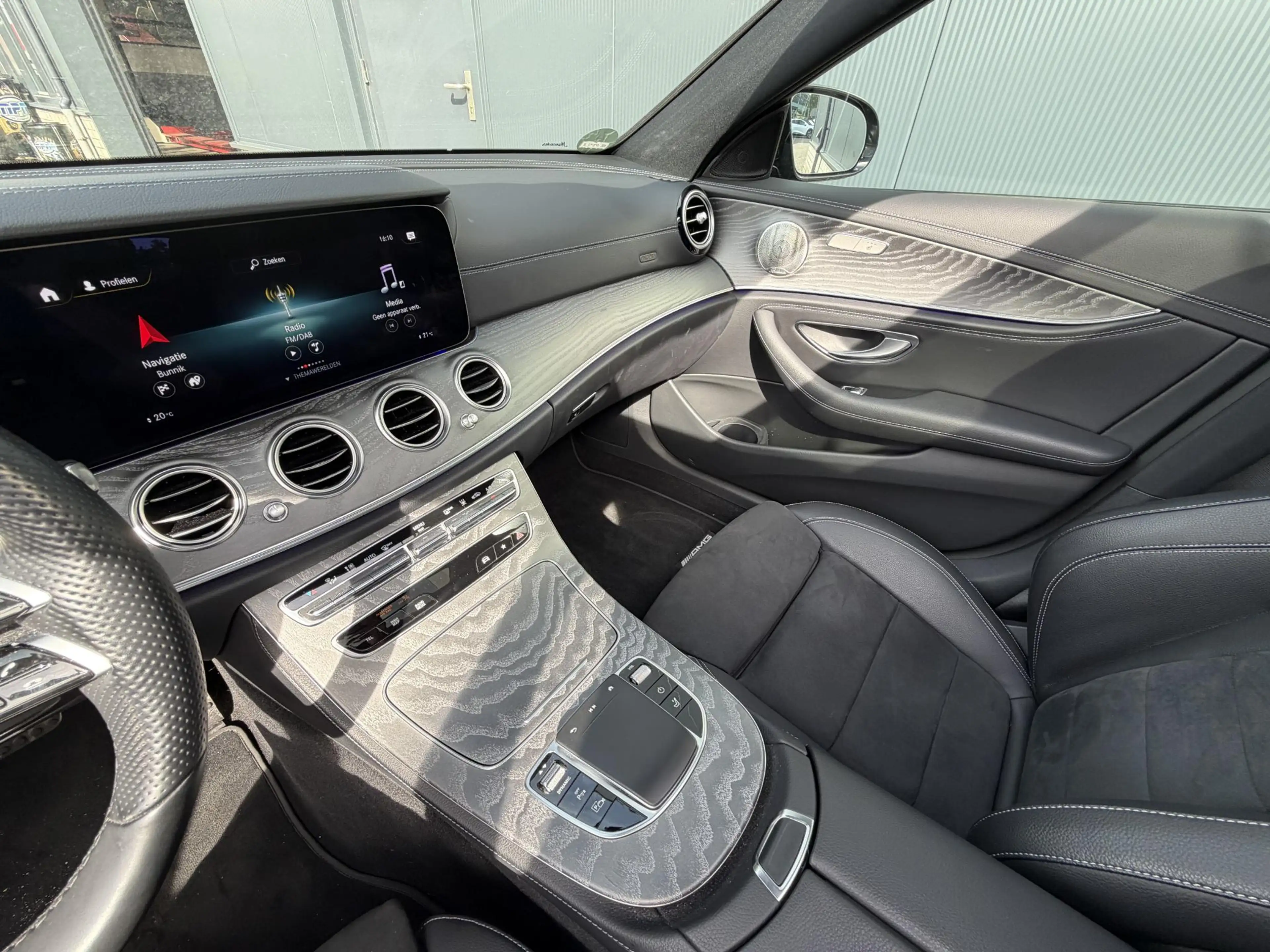 Mercedes-Benz E 300 Estate e AMG Line 18"/SOH 93%/Panoramadak/Burmeste — photo 29