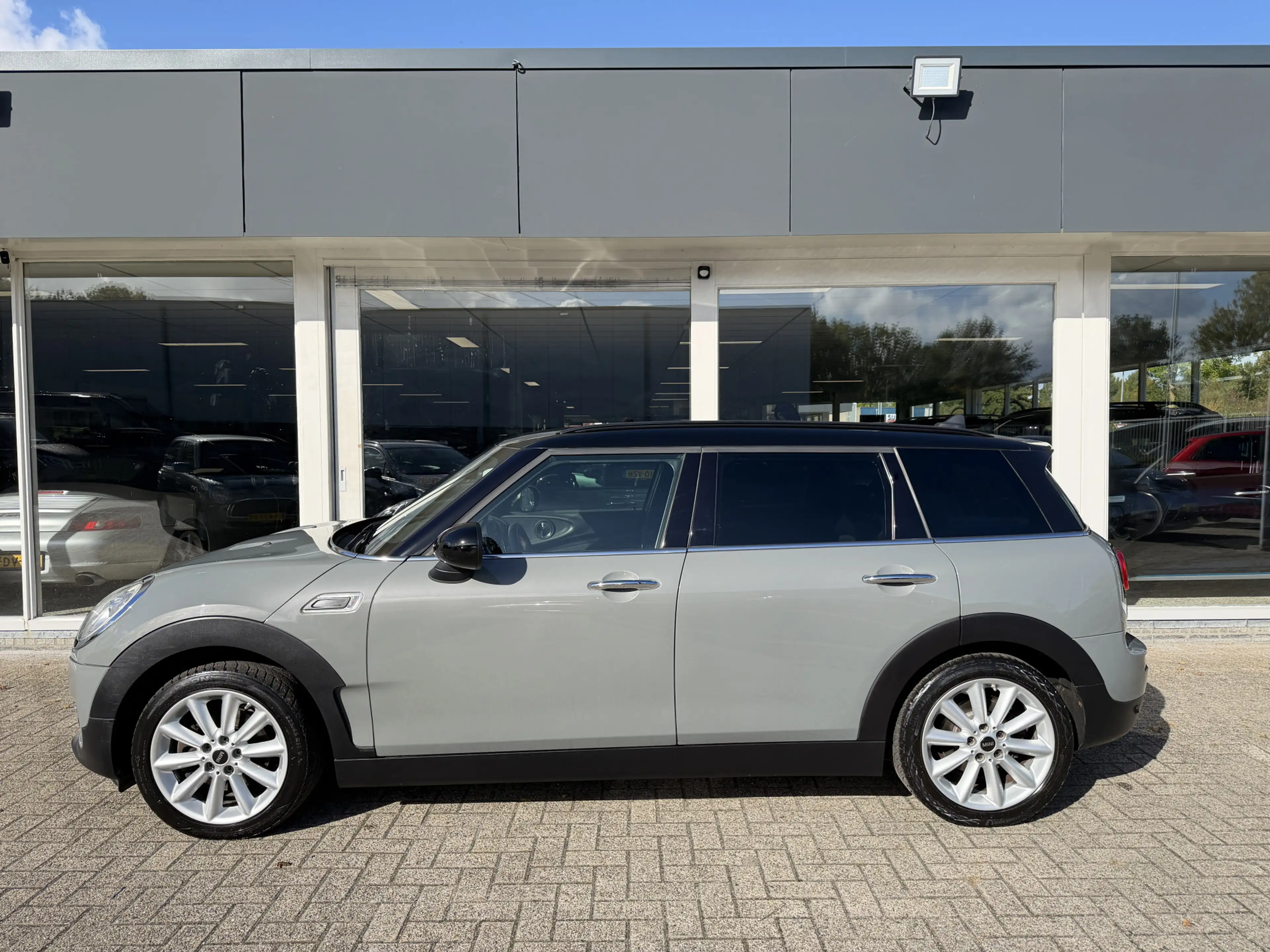 MINI Cooper Clubman 1.5 Chili JCW interieur Navi Cruisecontrol — photo 3