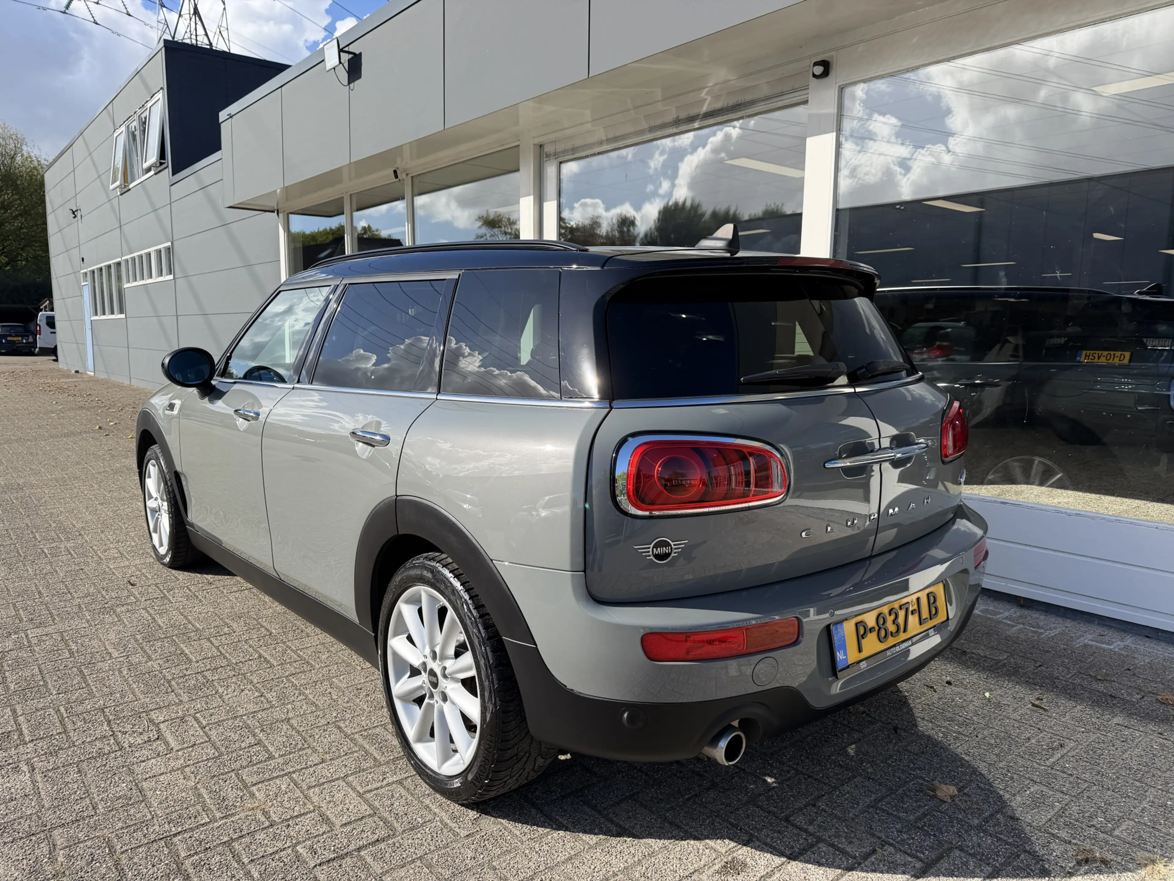 MINI Cooper Clubman 1.5 Chili JCW interieur Navi Cruisecontrol — photo 5