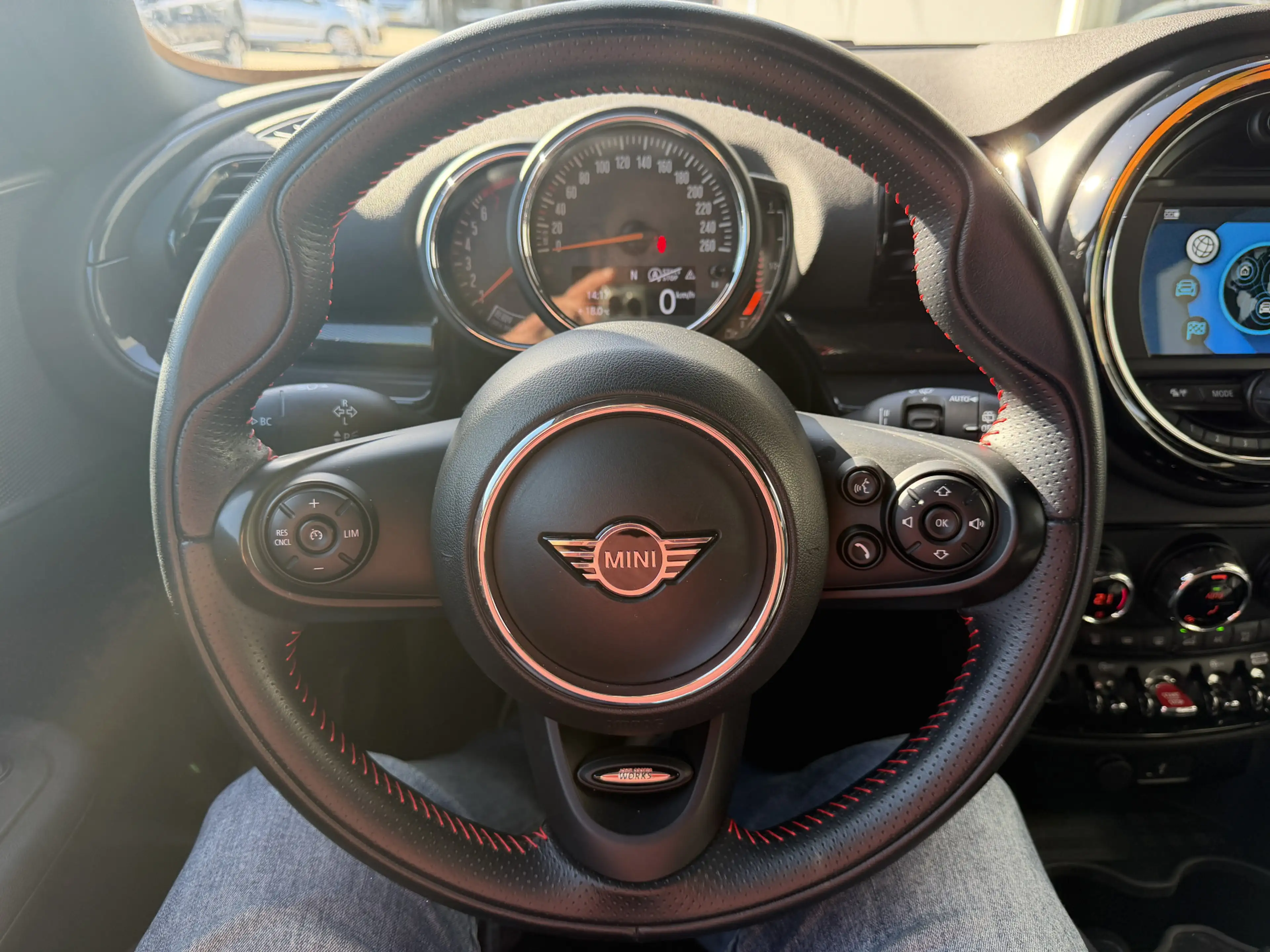 MINI Cooper Clubman 1.5 Chili JCW interieur Navi Cruisecontrol — photo 7