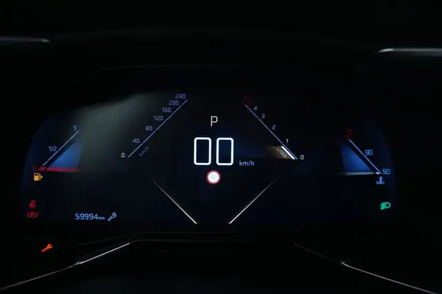 DS Automobiles DS 7 Crossback view 12