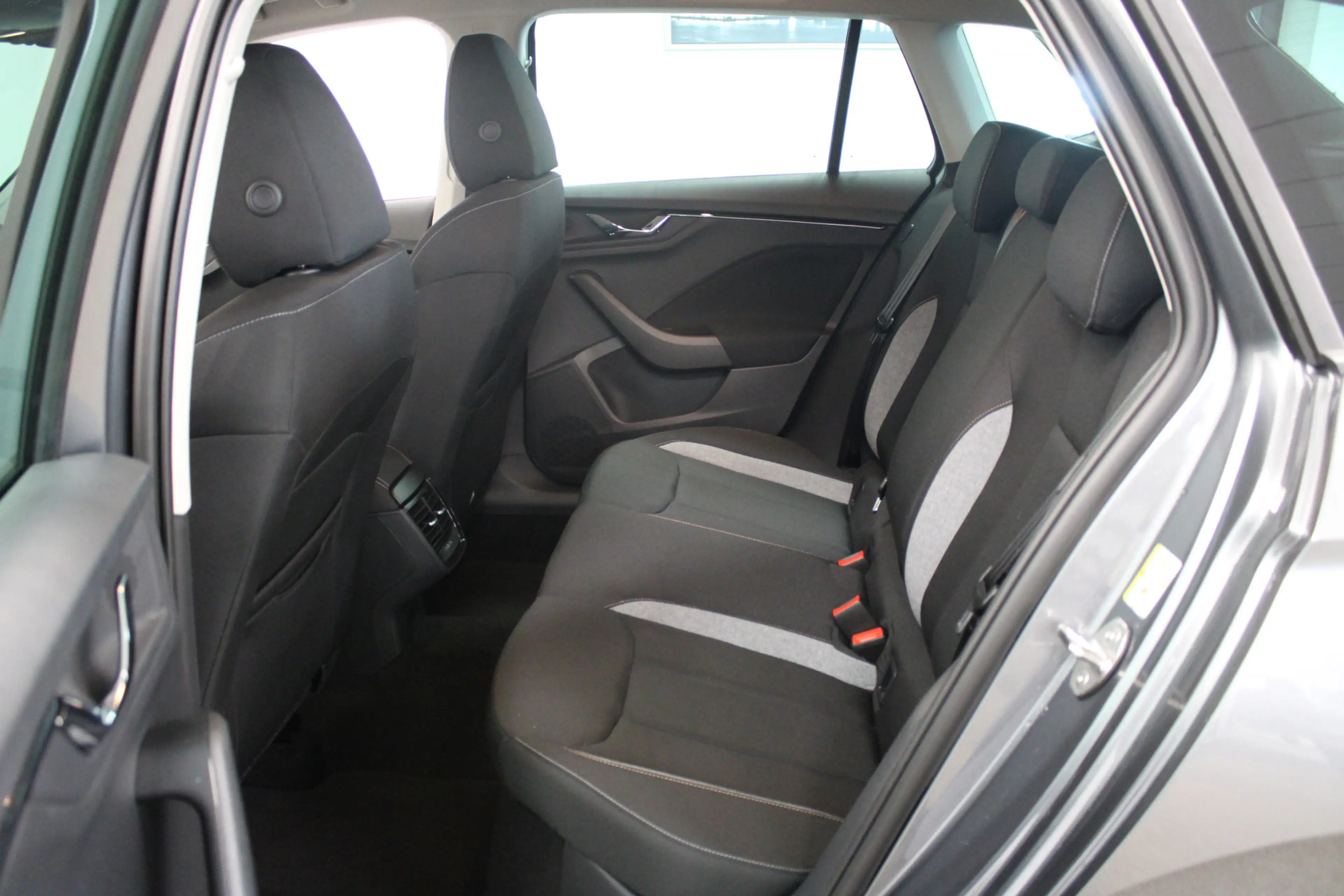 Skoda Kamiq 1.0 TSI Selection — photo 11