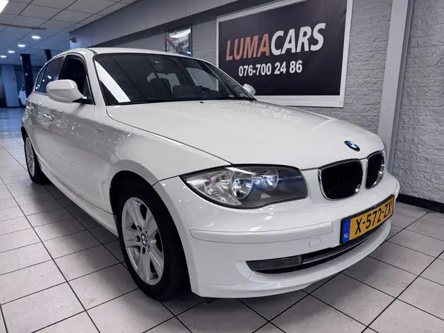 BMW 116 1-serie 116i Business Line Sport | Carplay | Stoel