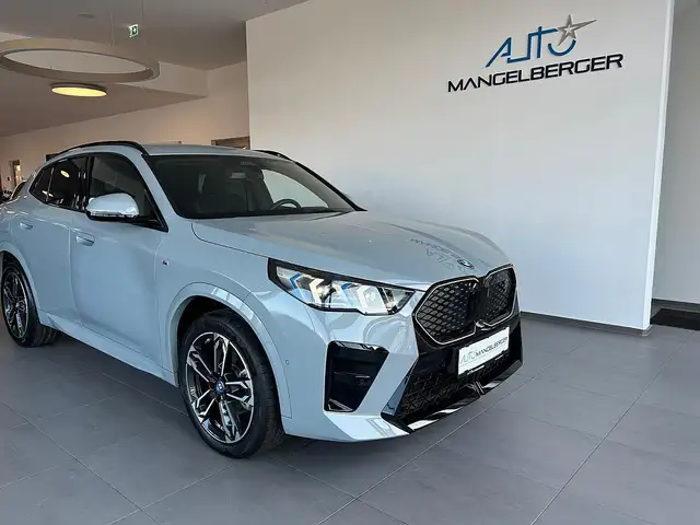 BMW iX2 eDrive20 64,8kWh