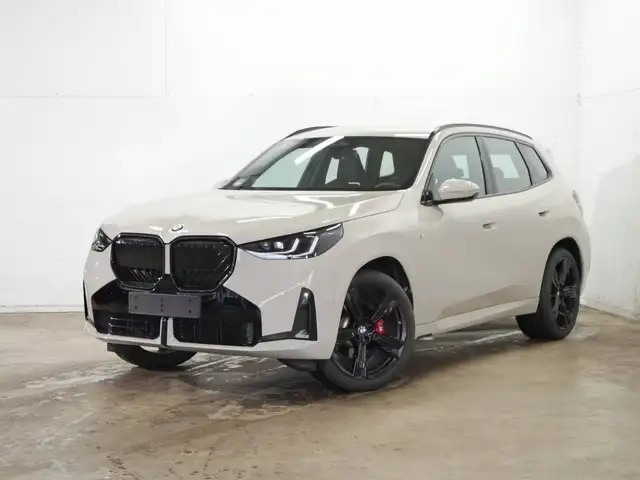 BMW X3 view 4