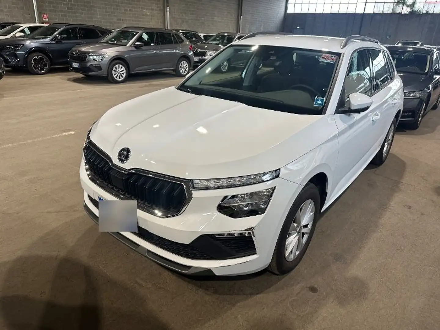Skoda Kamiq Selection 1.0 TSI GRA PDC FrontAssist LED PDC Weiß - 2