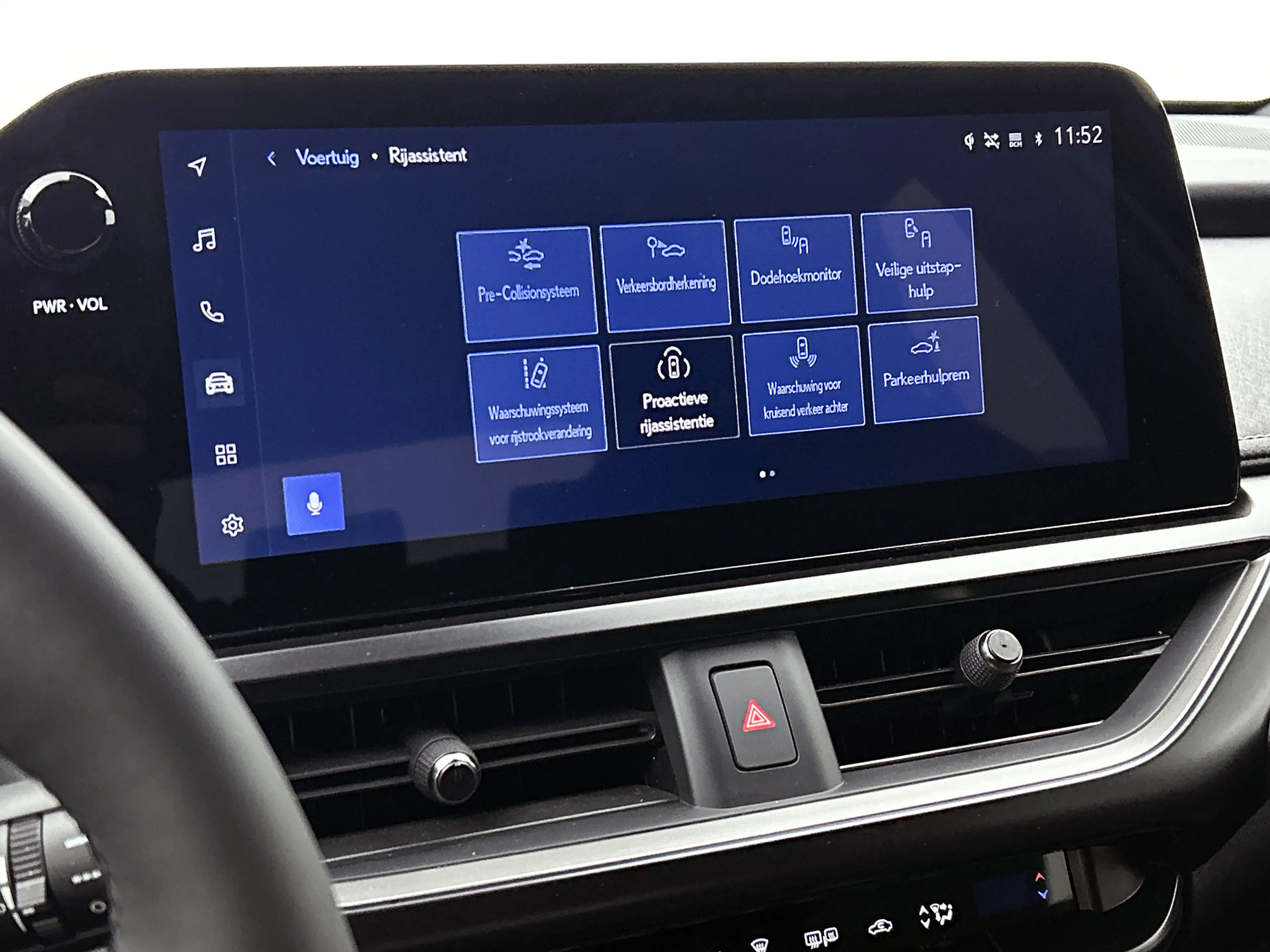 Lexus UX 300h F SPORT Design | BTW Voertuig | Stoel+stuurverwarm — photo 11