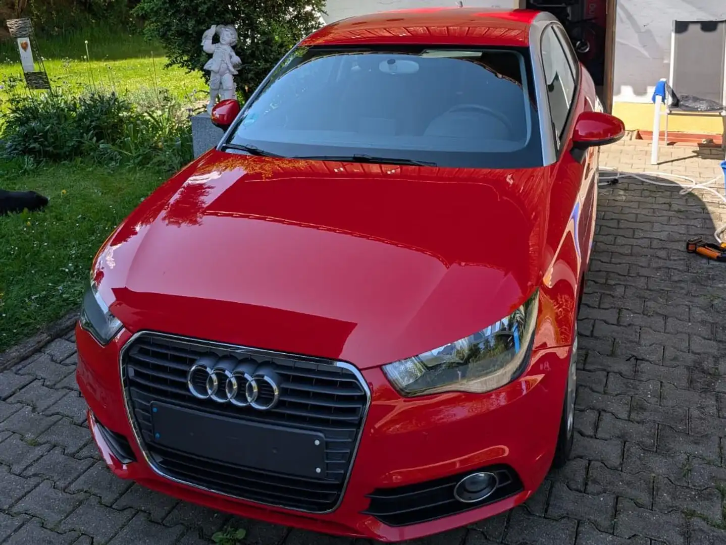 Audi A1 A1 1.4 TFSI Attraction Червоний - 1