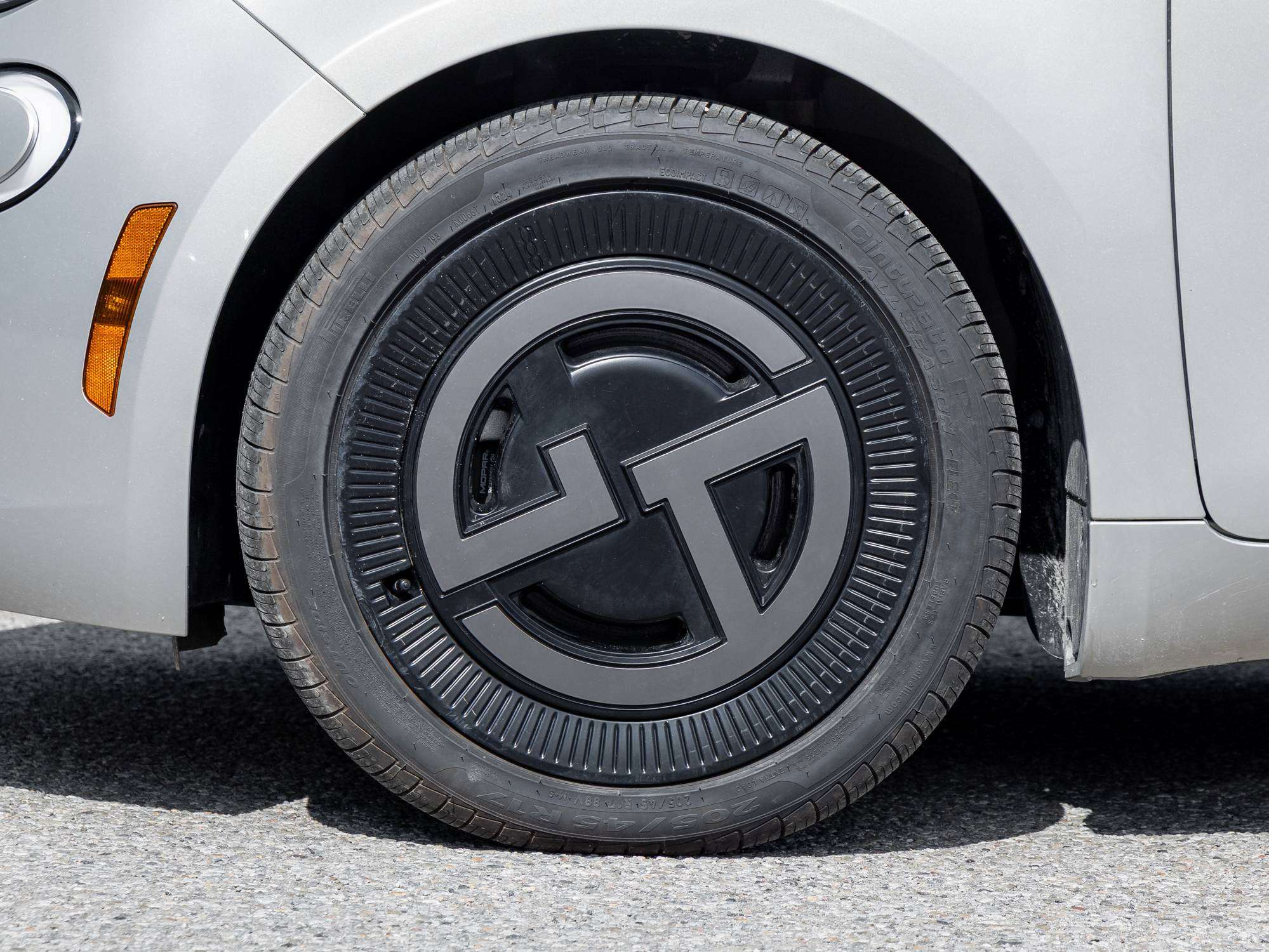 2025 Fiat 500e GIORGIO ARMANI | FULL ELECTRIC | — снимка 1