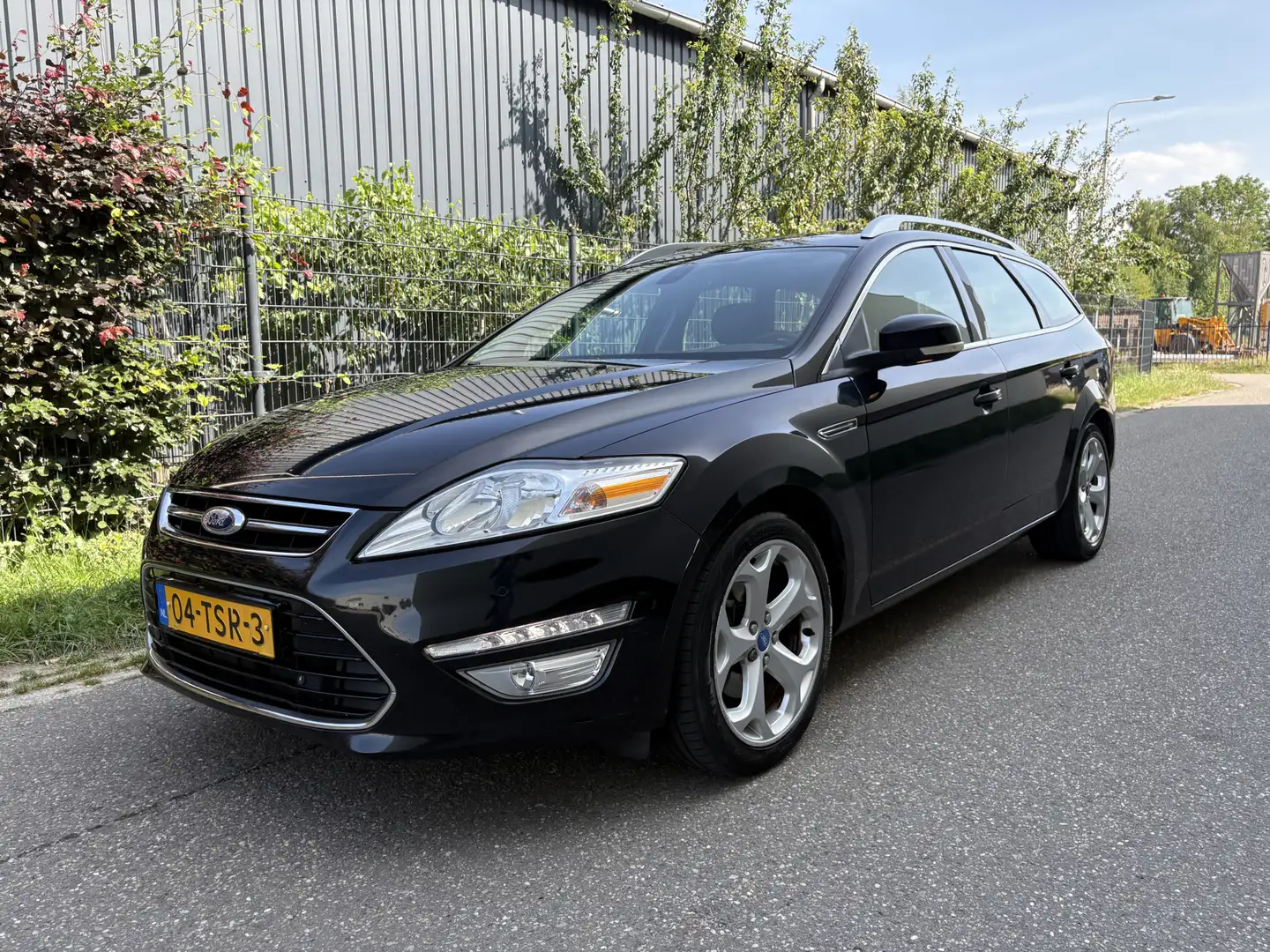 Ford Mondeo Wagon 1.6 EcoBoost Titanium / NAVI / AIRCO / CRUIS Zwart - 1