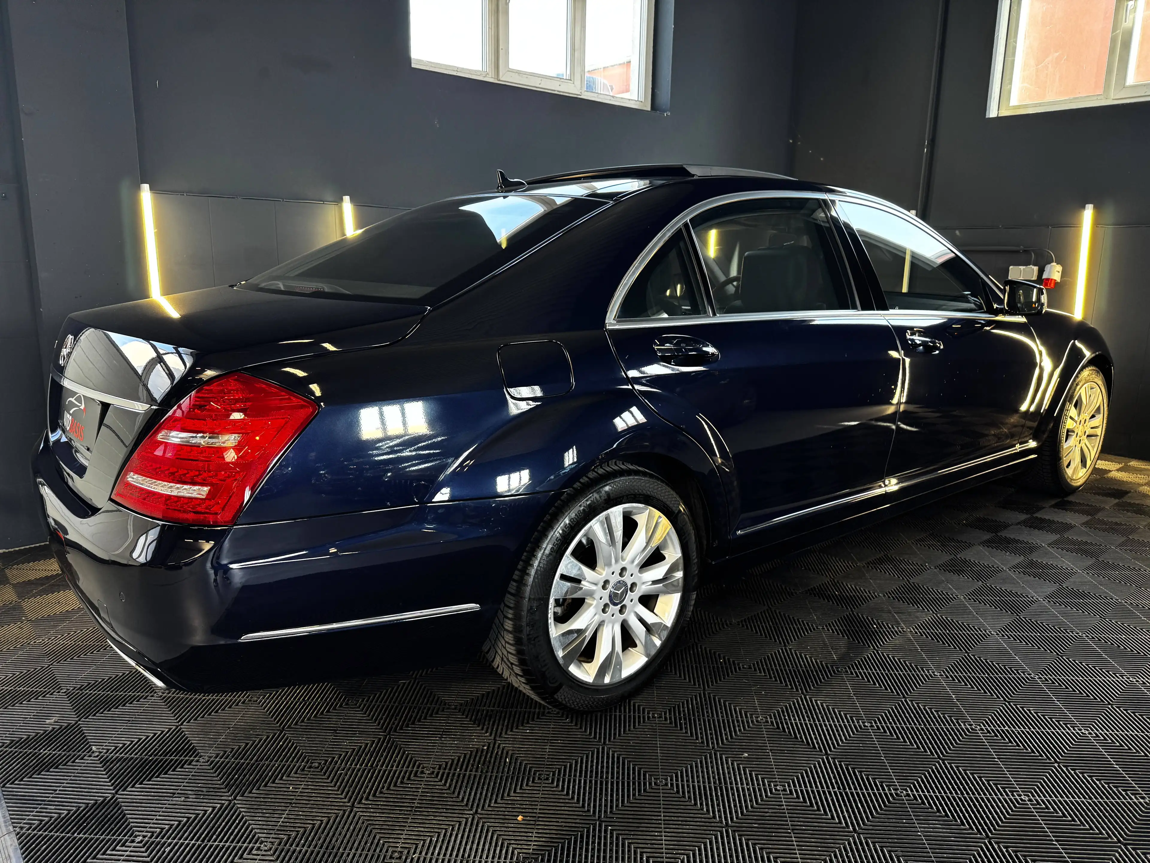 Mercedes-Benz S 500 S 500 L 5,5 V8 Massage/3xTV/Tisch/Nappa/Pano/Night-Vision/VOLL — photo 8