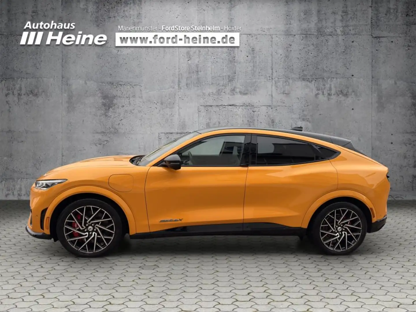 Ford Mustang Mach-E AWD GT *PANO*iACC* Orange - 2