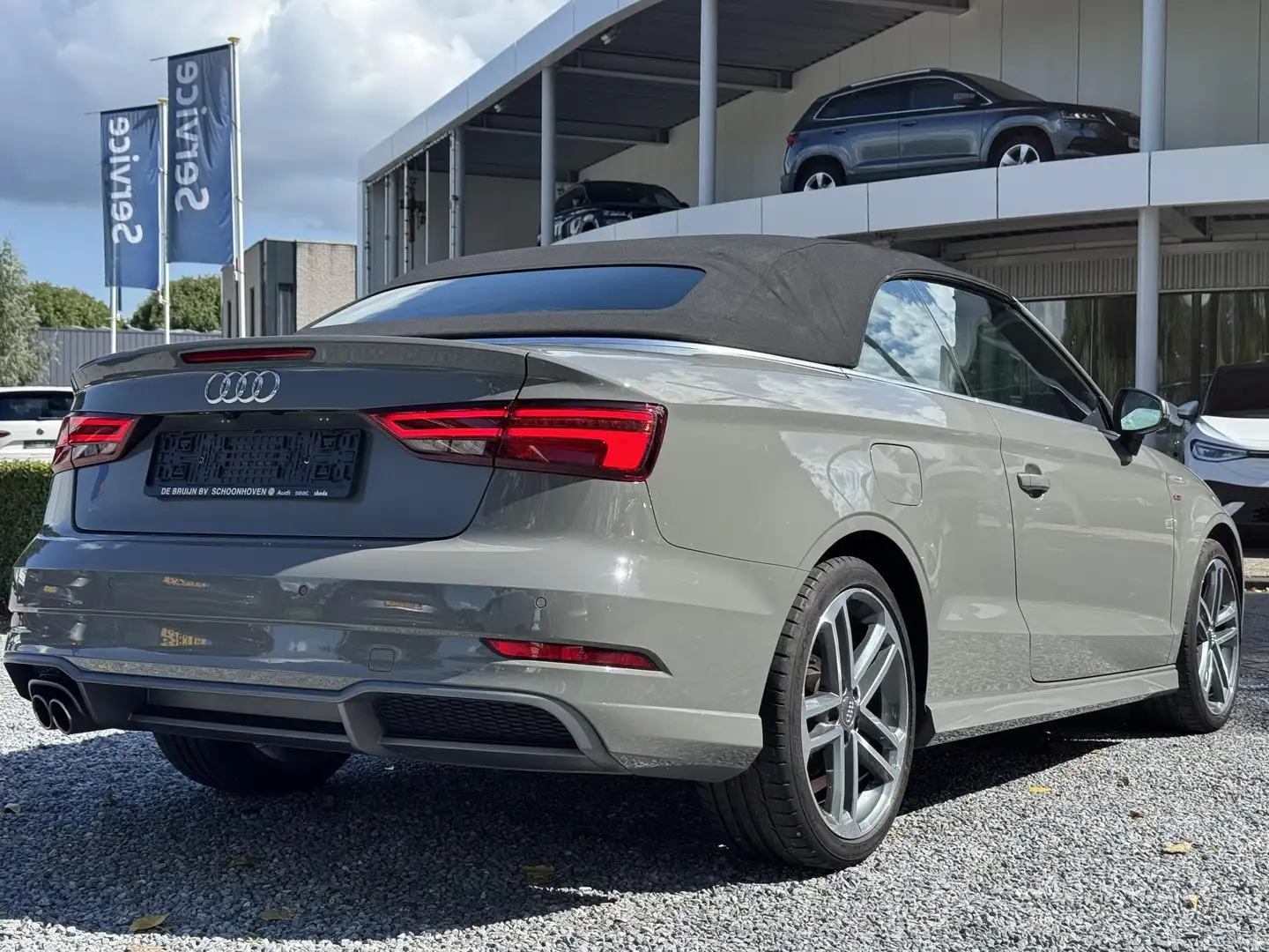 Audi A3 Cabriolet 1.5 TFSI 150pk Aut. S-Line (2x) (Camera, Gris - 2