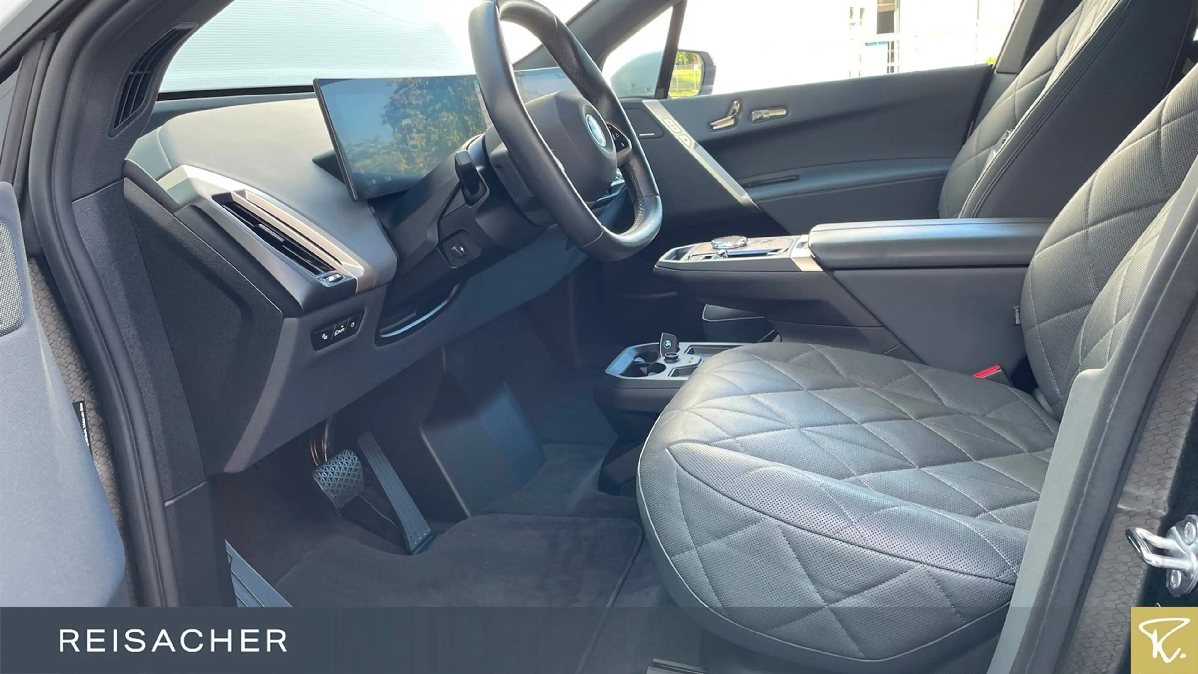 BMW iX xDrive50 Sportpaket,SkyLou,AHK,DAProf,Leder — photo 4