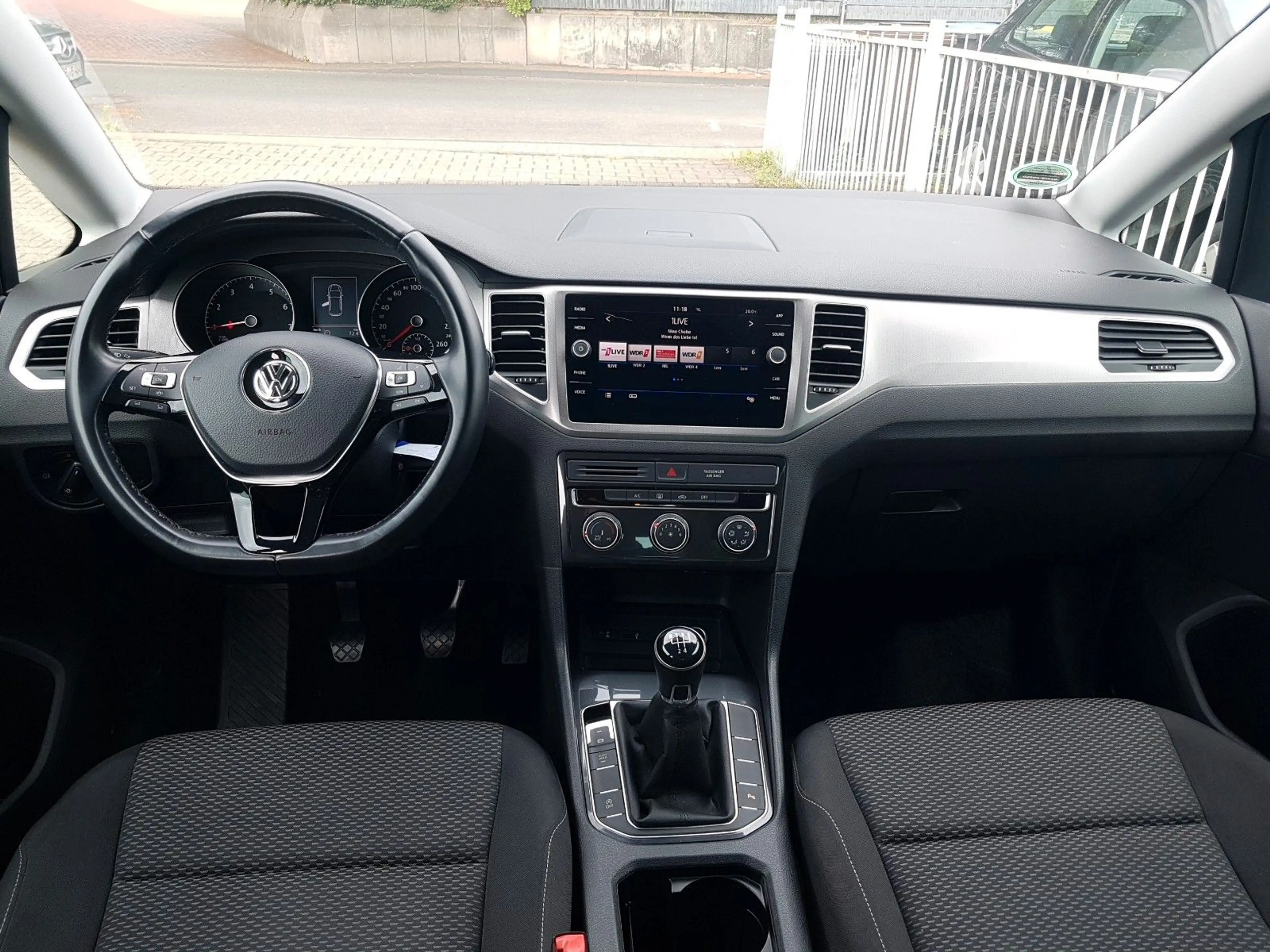 Volkswagen Golf Sportsvan 1.0 TSI Trendline LED PDC Tempom. — photo 15