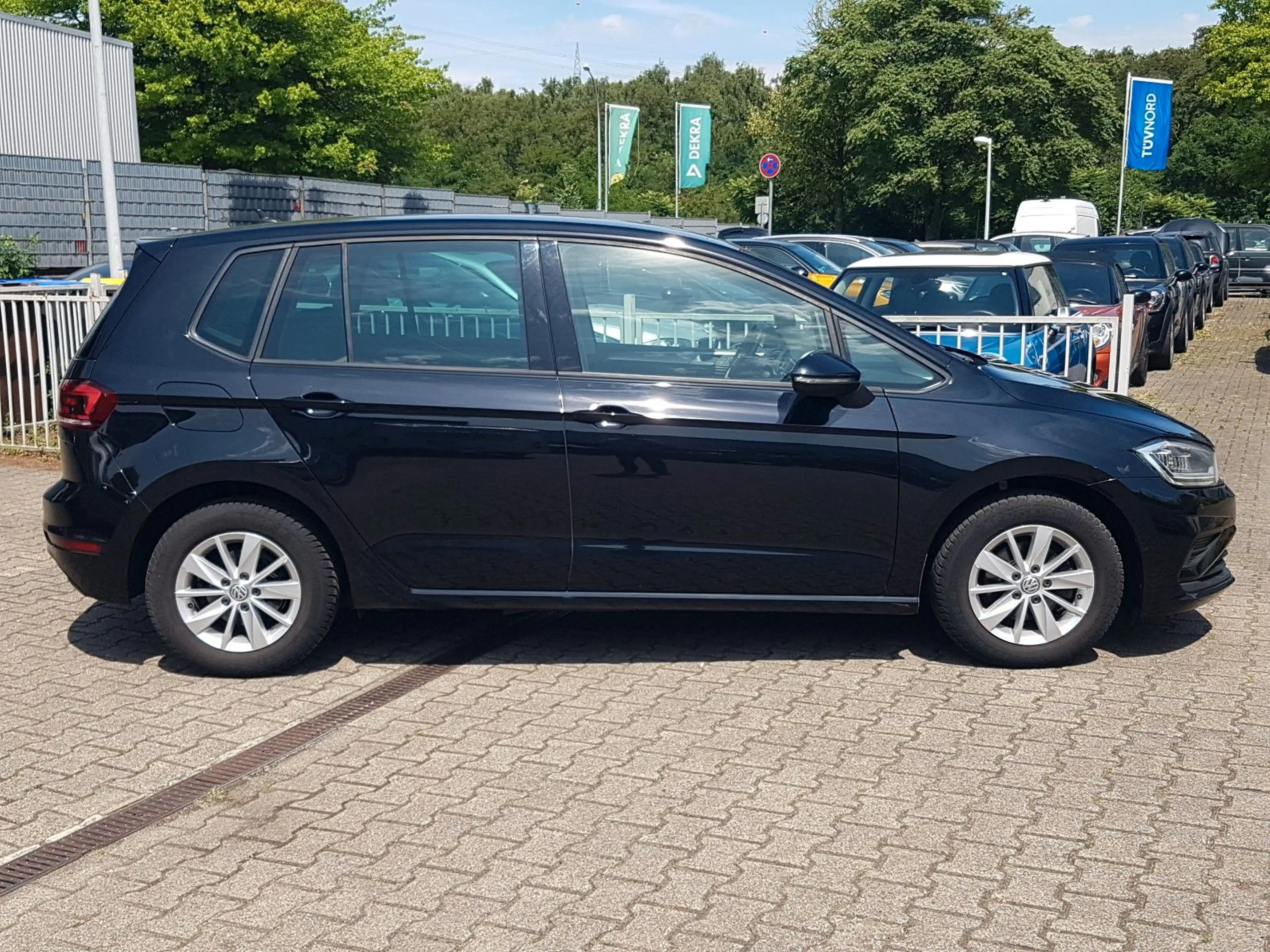 Volkswagen Golf Sportsvan 1.0 TSI Trendline LED PDC Tempom. — photo 6