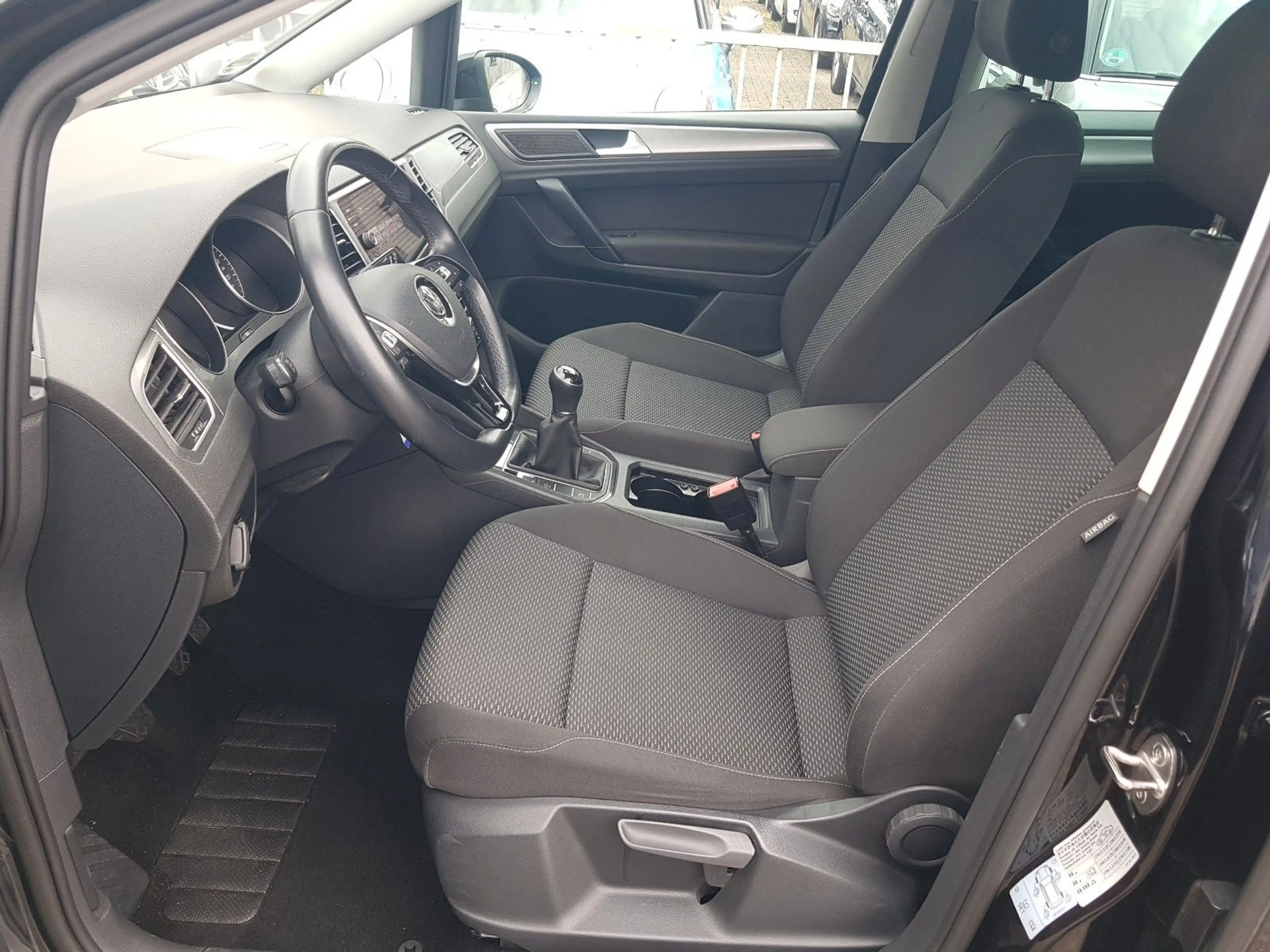 Volkswagen Golf Sportsvan 1.0 TSI Trendline LED PDC Tempom. — photo 10